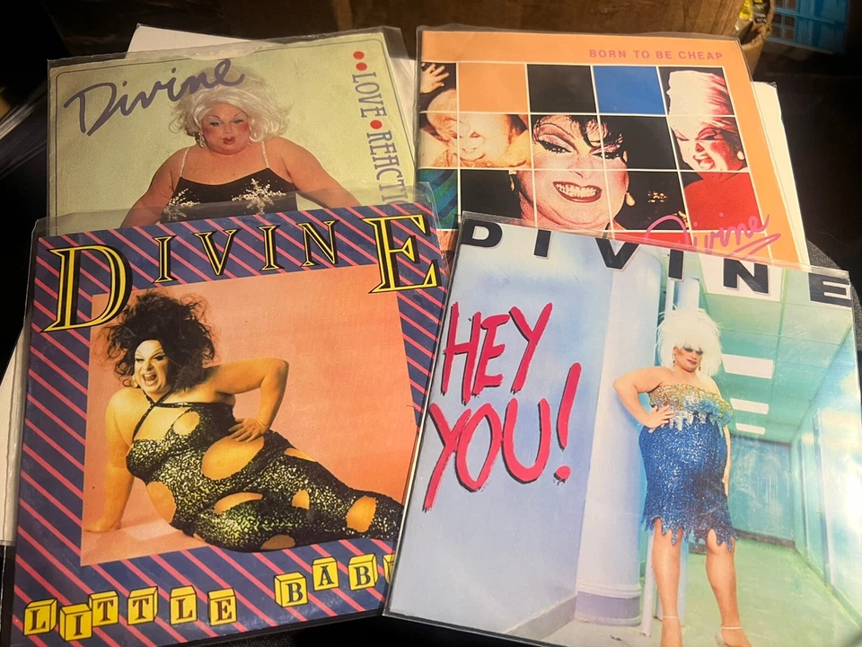 DIVINE - THE SEVEN INCHES COLLECTION- 1984/1985 GERMAM/UK IMPORT BOX SET 13-45’s - Image 3 of 4