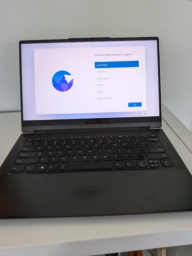 Lenovo Yoga 9i 14 Intel Evo i7 16GB Ram 512GB SSD 14" 4K HDR Touch 2-in-1 Laptop