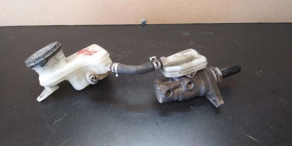 07 08 09 10 11 12 ACURA RDX BRAKE MASTER CYLINDER RESERVOIR 46100-STK-A01 - Image 4 of 4