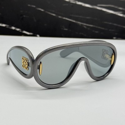 Loewe LW40108I O5X Sunglasses Metallic Grey Shield Frame, Green Lenses LOEWE LW40108I 01C Anagram | Online Sale - Amevista main image 3