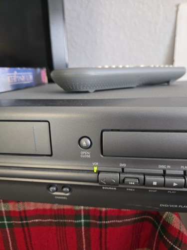 Magnavox MWD2205 DVD/ VCR Combo Player VHS Recorder W/Remote Tested Works - Afbeelding 20 van 22