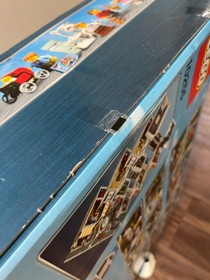 NISB LEGO Creator Expert Assembly Square 10255 New Sealed,  Retired Set