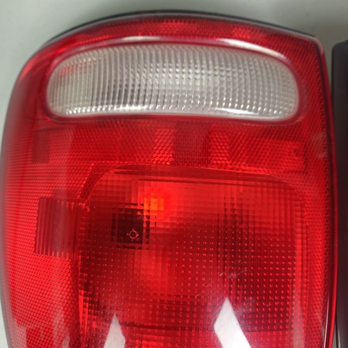 1996-2000 Chrysler Town & Country Tail Lights Brake Lamps Pair 3794 01a - Picture 2 of 20