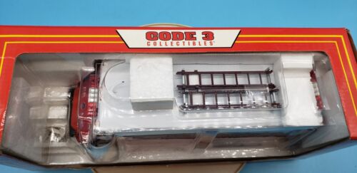 CODE 3 COLLECTIBLES MT-55 FREIGHTLINER FDNY SPECIAL OPS COMMAND 1/32 SCALE 14005 - Picture 3 of 7