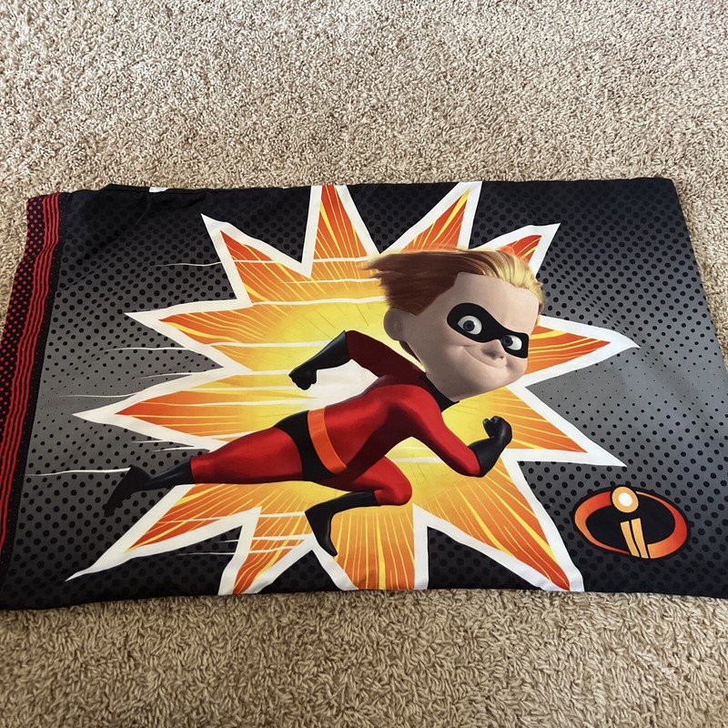 Disney, Pixar Thé Incredibles, Dash And Mr. Incredible Standard Pillow Case