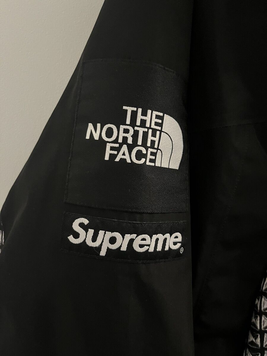 Supreme x The North Face “Studded” Mountain Light Jacket Supreme x The North Face “Studded” Mountain Light Jacket