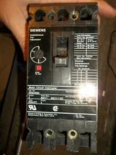 SIEMENS ED63A003 CIRCUIT BREAKER 3A 600V 250 VDC 3 POLE ED6-ETI (DD5)
