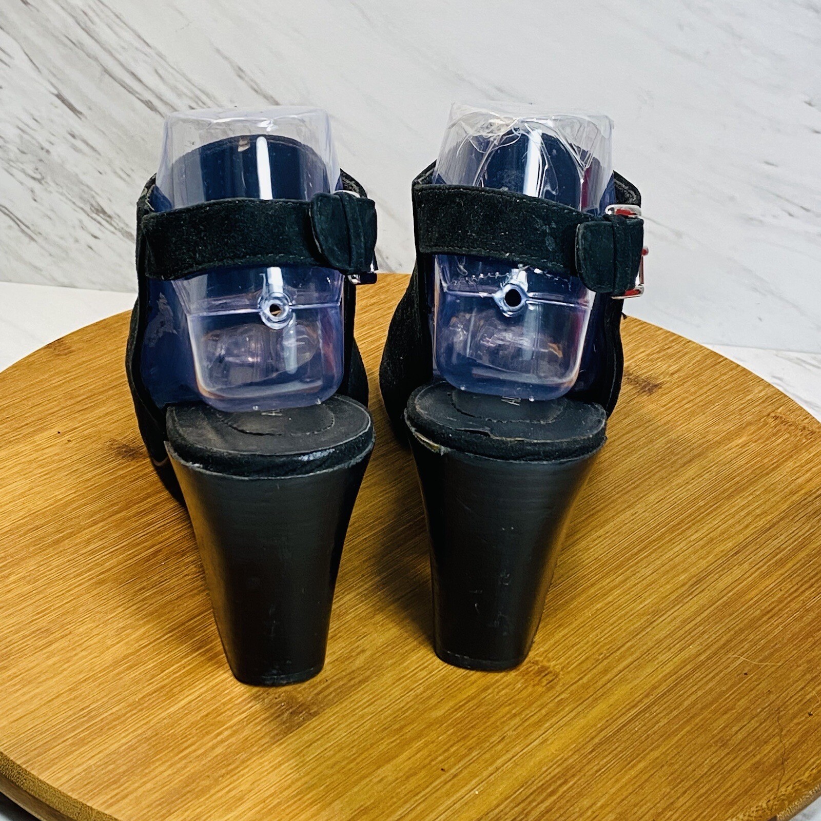 APL Adam Tucker Meridia sandalo scamosciato traforato taglia 7 5M nero