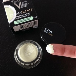 colour corrector for acne scars