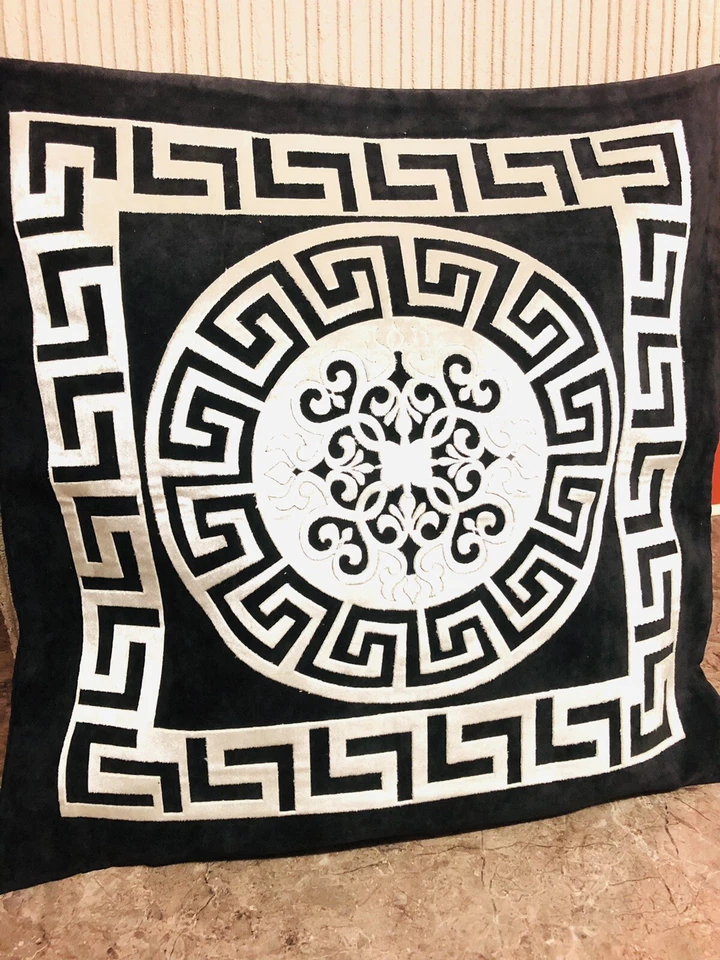 Funda de almohada decorativa geométrica negra y marfil con llaves griegas/círculo fronterizo Foto 3 de 3