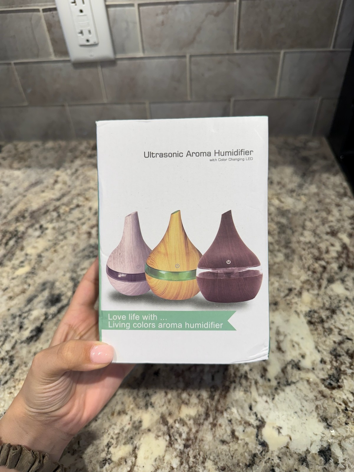 Ultrasonic Aroma Humidifier with Color Changing LED