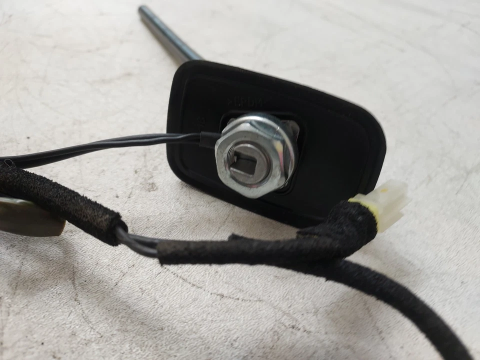 Nissan Versa 2007-2011 antena de radio techo montado en la parte trasera OEM V3-01659E Foto 4 de 4