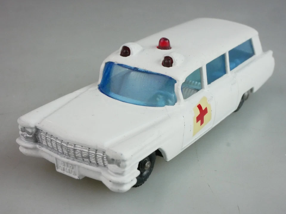 54b S & S Cadillac Ambulance - 30291 Matchbox Regular Wheels - Bild 2 von 4