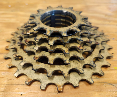 Le bici di Luca: Replacing the cassette on a vintage bike