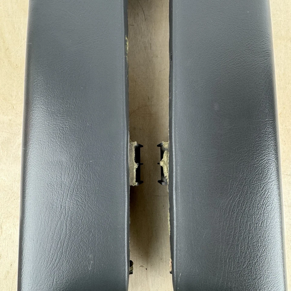 Escalade Tahoe Yukon RH LH reposabrazos trasero puerta tirador manija par OEM Foto 4 de 4