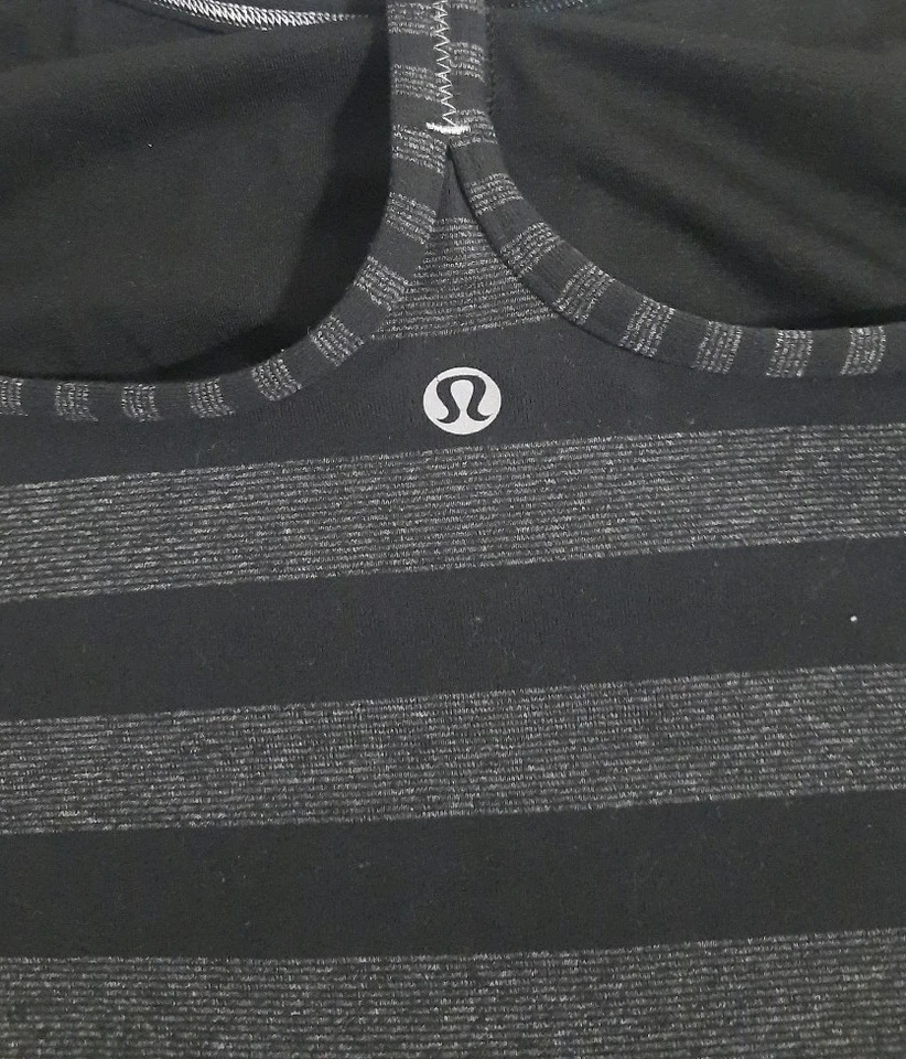 Camiseta sin mangas para mujer Lululemon Flow espalda en Y talla 4 rayas grises y negras. Mancha Foto 3 de 4