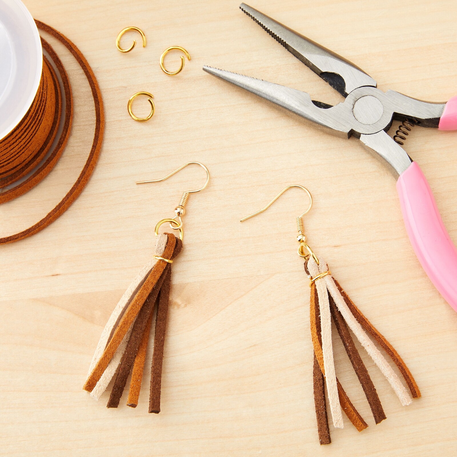 30 Spools Faux Leather Laces for Crafts, 2.5mm Vegan Suede Cord for Crafts