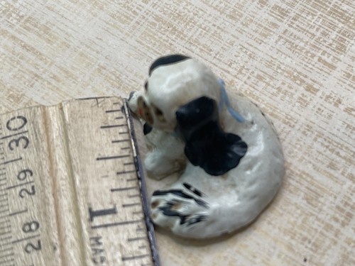 Miniature Vintage Metal black and white dog with blue bow Dog 1:12 scale - Picture 7 of 7