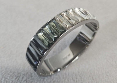 Swarovski Crystal Braclet 2.5''  Dark To White Crystal (T6)
