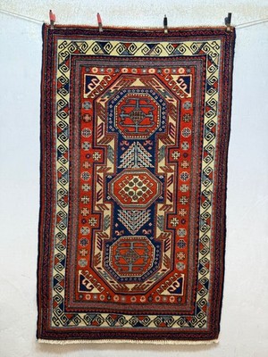 Vintage Fabulous Hand Knotted Azerbaijan Wool Rug Carpet Floor Covering 142x86Cm