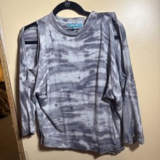 River + Sky in Multi Gray Made in the USA S 3/4 Keyhole Sleeves