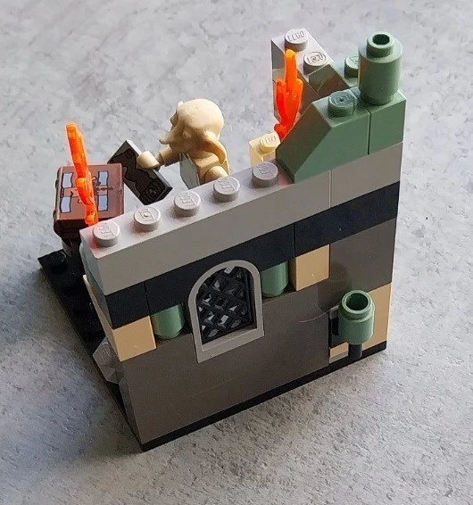LEGO Harry Potter Dobby's Release #4731 (MINIFIGURES, INSTRUCTIONS and BOX), photo 3 of 5