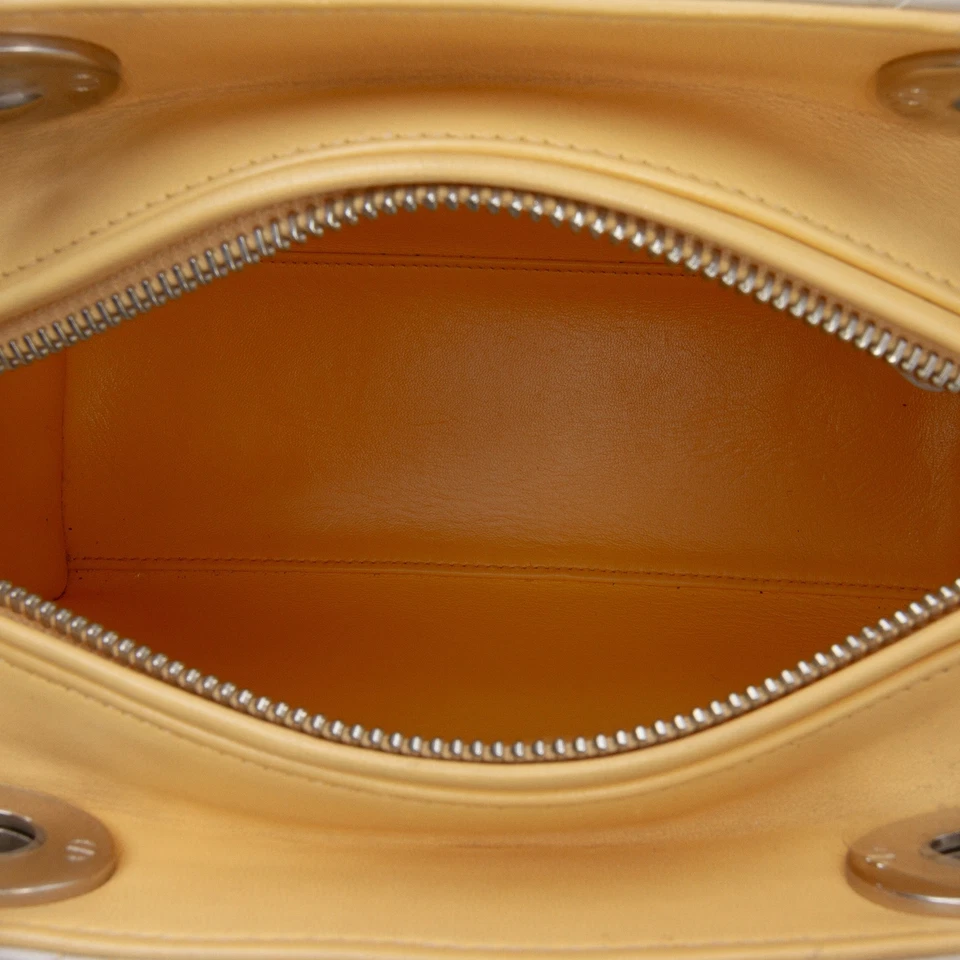 Autenticado Dior Medio Tricolor Piel de Cordero Cannage Dama Dior Marrón Foto 4 de 4