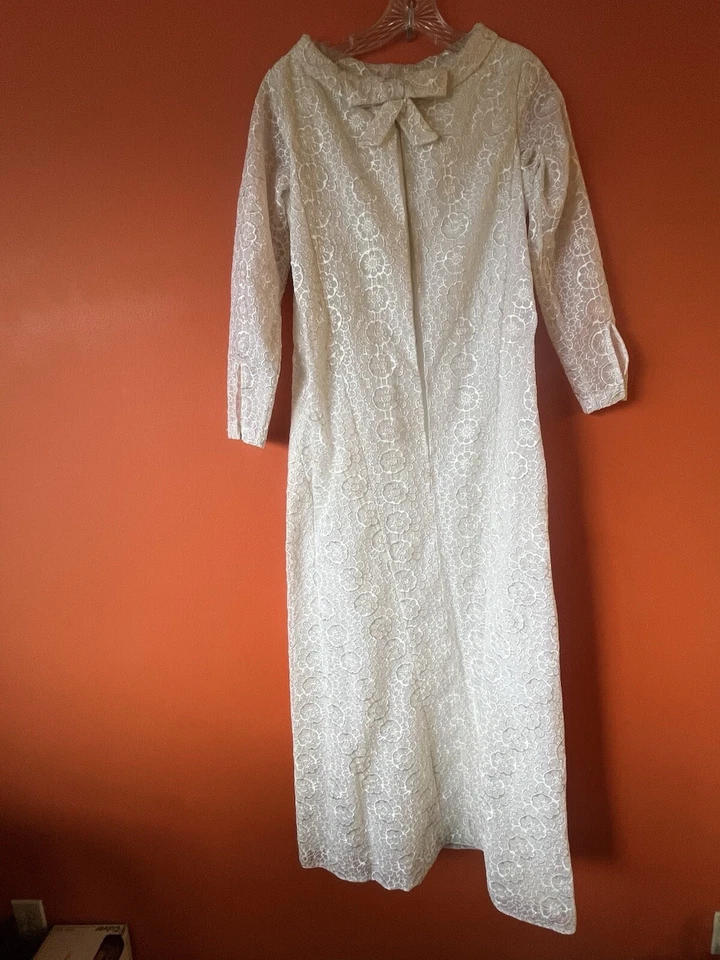 Vestido de novia vintage de encaje bordado años 60 • Twiggy • Largo • Pequeño Foto 2 de 4