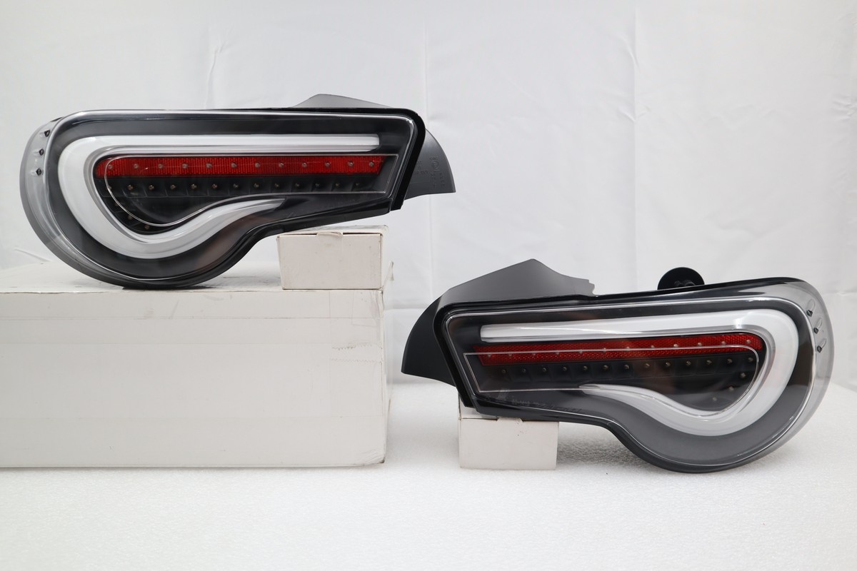 Tail Light Valenti Sequential Signal Clear Black Fit-13~20-Toyota