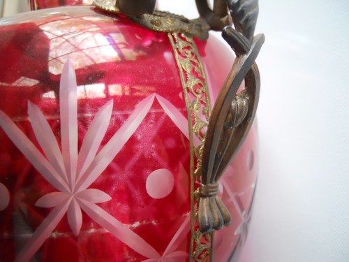 Ball Mount Vane Ruby Bohemian Etched Chystal 9" Vase Bronze Handles Accents Base - Picture 10 of 13