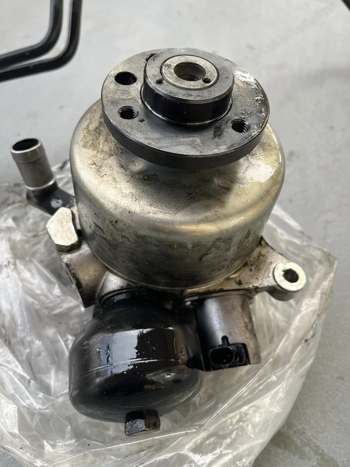 Bomba hidráulica Mercedes Benz Sl550 09 usada Foto 3 de 4