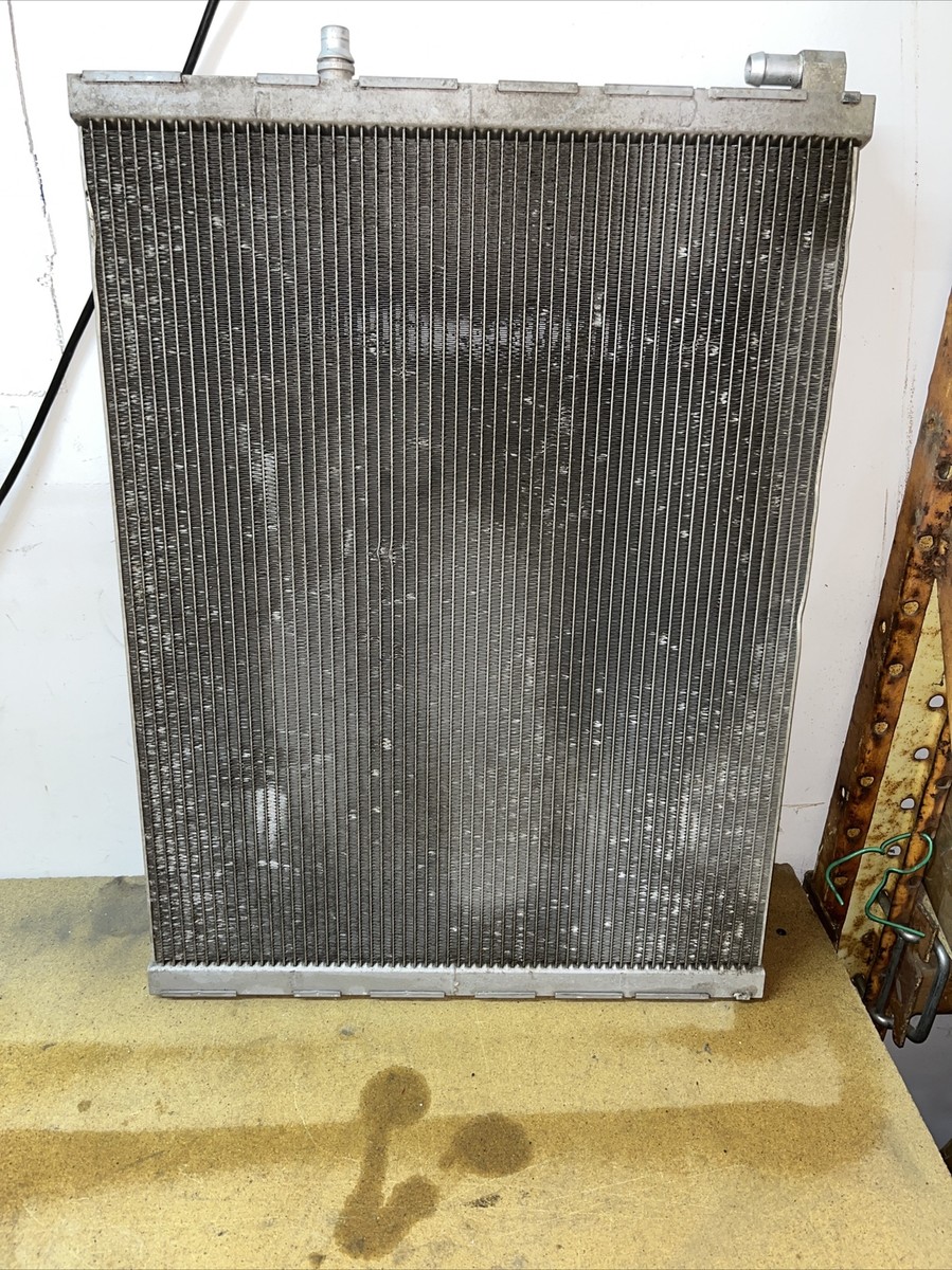 2012 BMW X5 ENGINE COOLING RADIATOR ASSEMBLY 17117576273 11 12 13