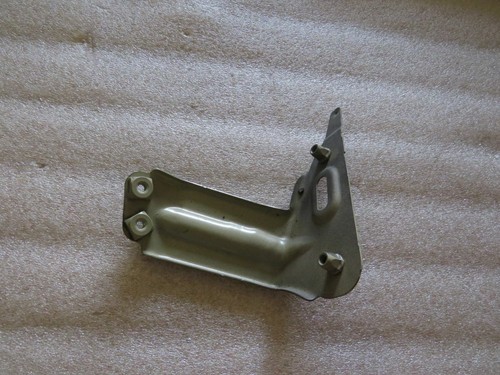 Original VW 0Halter Kotflügel rechts M19507 5g0821136b