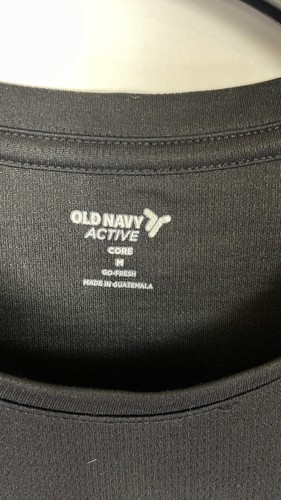 Camiseta Top Old Navy Active Core para Mujer Cuello Redondo Manga Corta Negra Talla Mediana - Imagen 10 de 12
