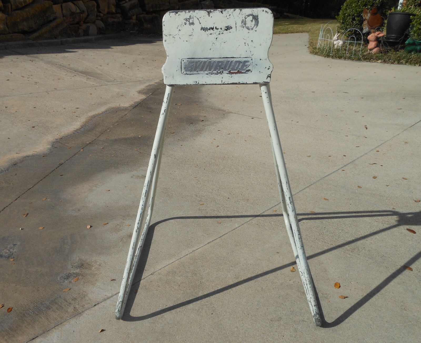 Vintage Evinrude Metal Outboard Boat Motor Engine Stand Very Good Shape