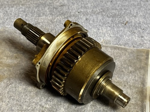 84-87 Honda Goldwing Aspencade GL1200 Engine Motor Drive Alternator Shaft Gear