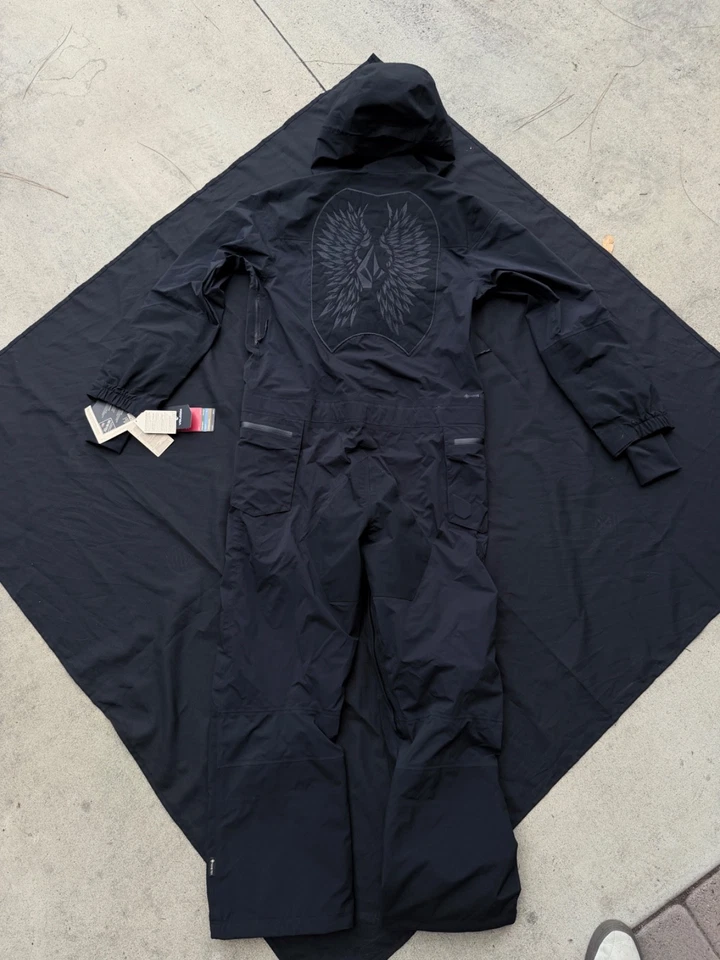 LAST LARGE, NEVER PRODUCED, 24/25 Jamie Lynn Volcom GORE-TEX Snowsuit One-Piece - Image 3 of 4