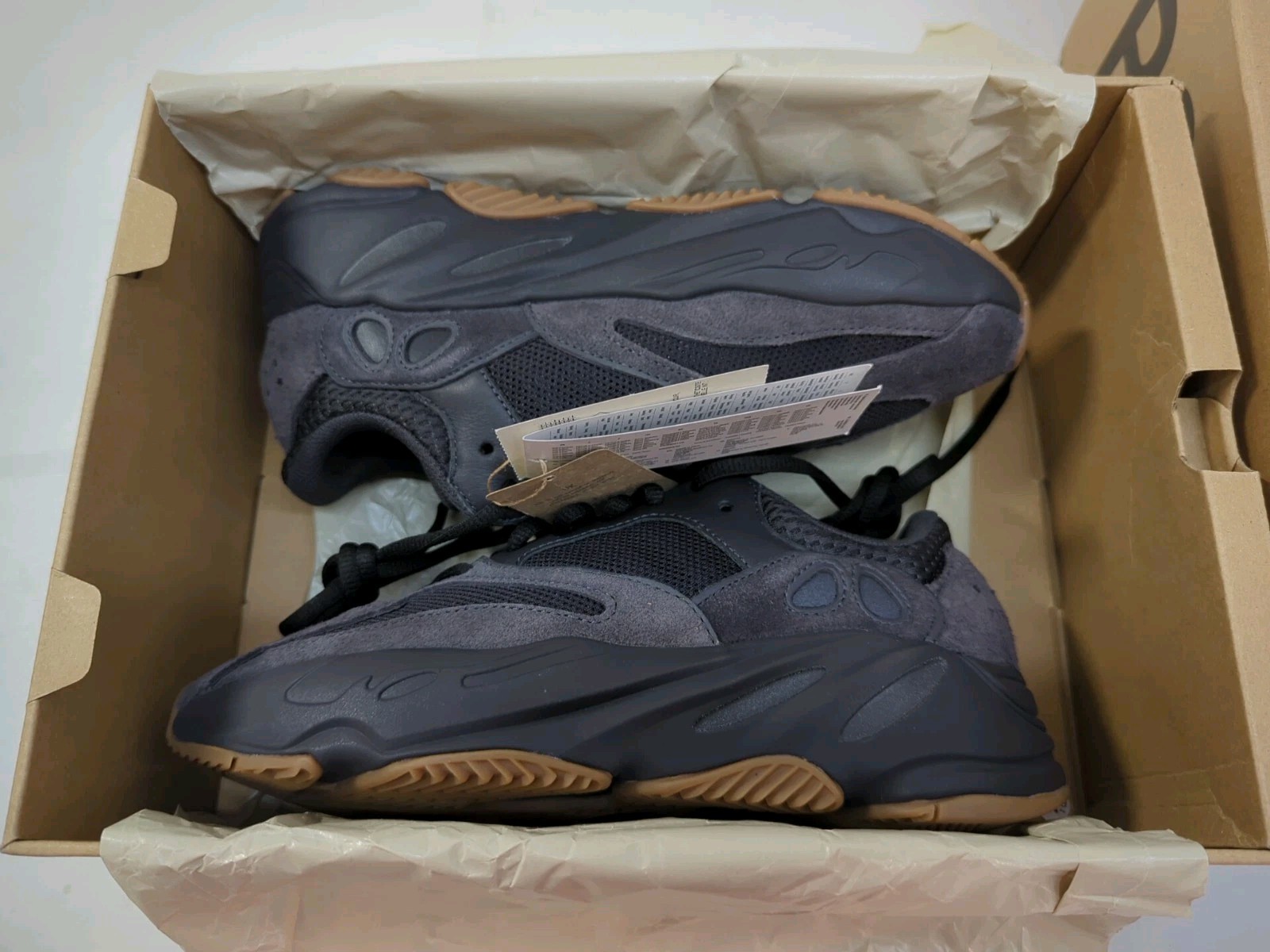Adidas Yeezy Boost 700 Originals Men's Shoes US 6.5 Utility Black FV5304 image 2