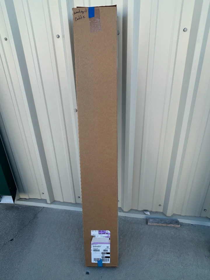 2016-2017 凯迪拉克 CT6 驾驶员侧门窗 GARNISH UPPER 模塑 #84090010 — 第 3/3 张图片