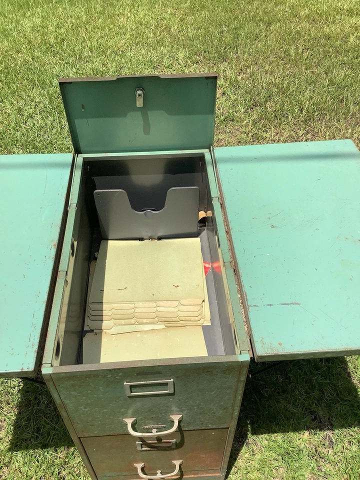 古董 Cole 钢制文件柜带折叠工作区 — 第 4/4 张图片