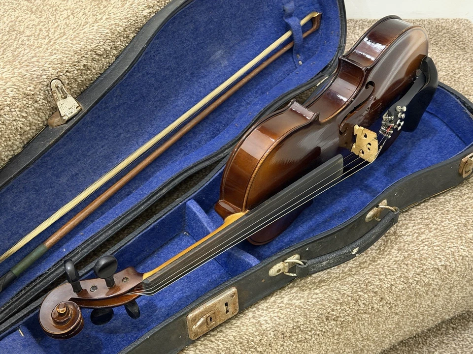 Vintage Violin Tatra by Rosetti Stradivarius Model Cremona Factory - Image 3 of 4