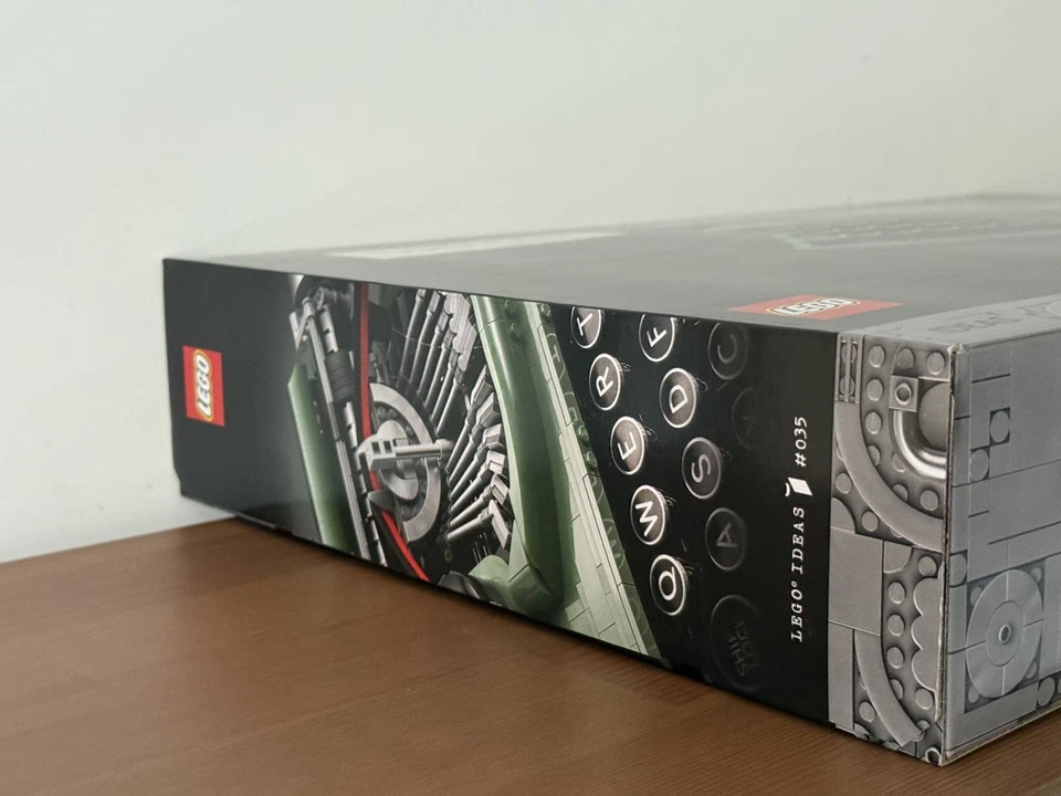 LEGO Ideas 21327 Macchina da Scrivere Nuova Sigillata Set Ritirato - Immagine 3 di 4