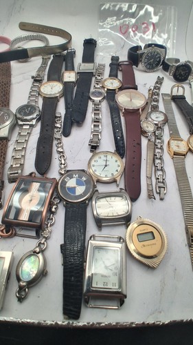 40+ Pc Mixed Fashion Watch Lot Quartz Analog Digital Untested Reseller Repair - Afbeelding 5 van 15