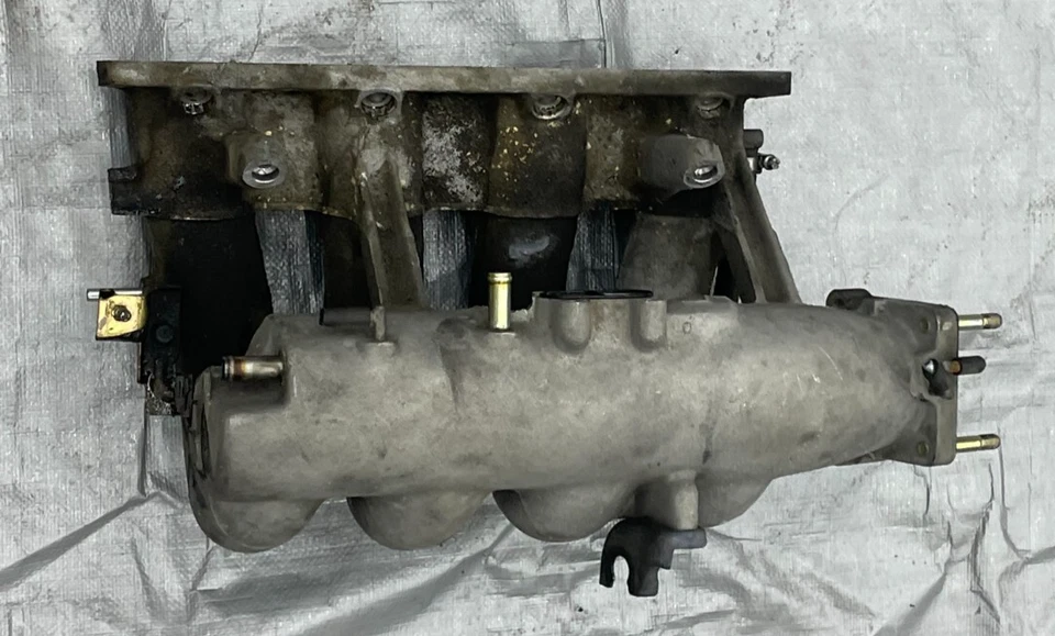 1990–1993 Mazda Miata MX-5 Intake Manifold OEM B61P‑13‑100D 90-93 - Image 4 of 4