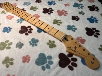 Fender Player Stratocaster Maple Neck 9.5 Radius 22 Fret