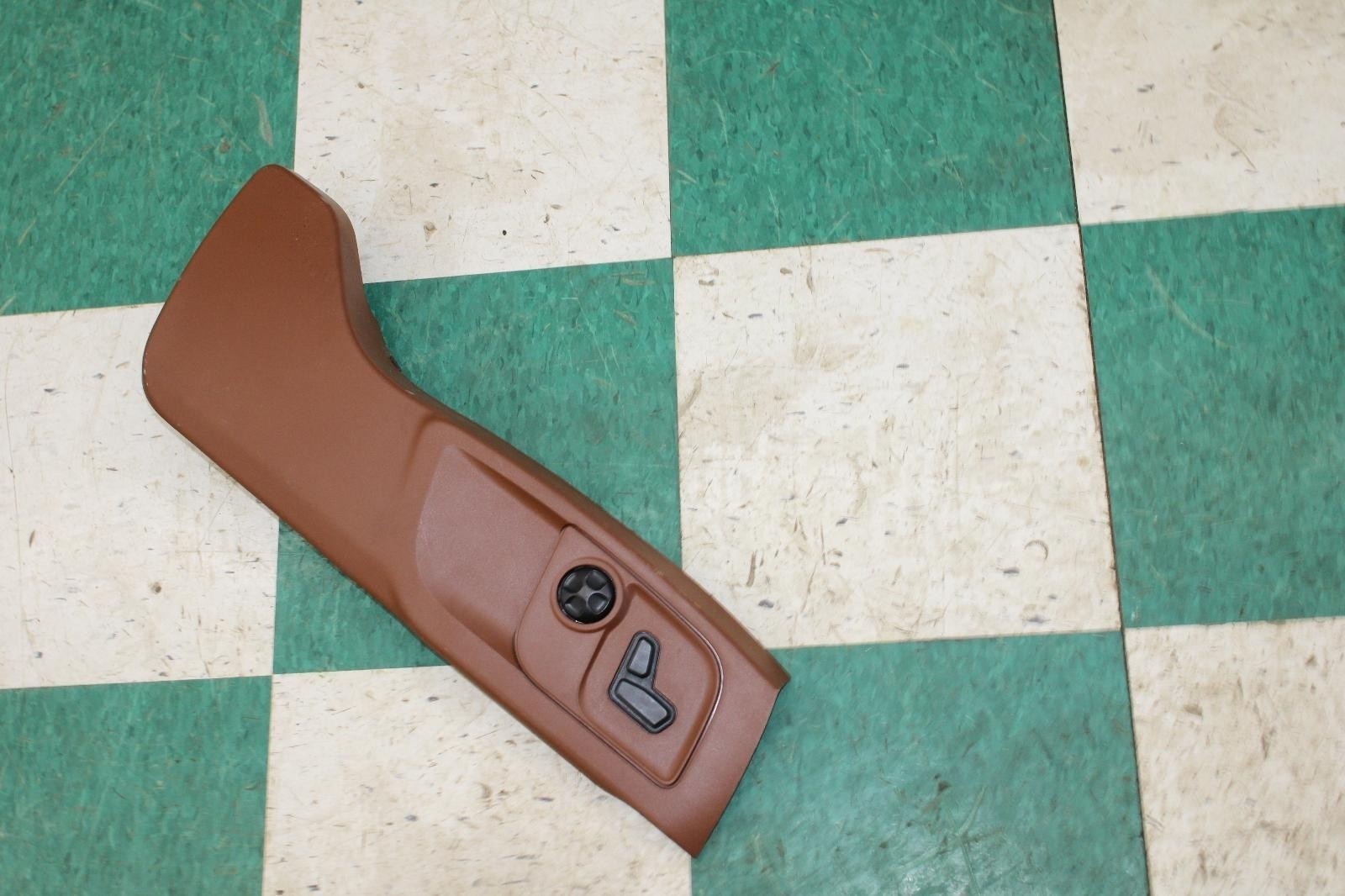 14-22 Ghibli Brown Front Passenger Right RH Power Seat Control Switch Button WTY