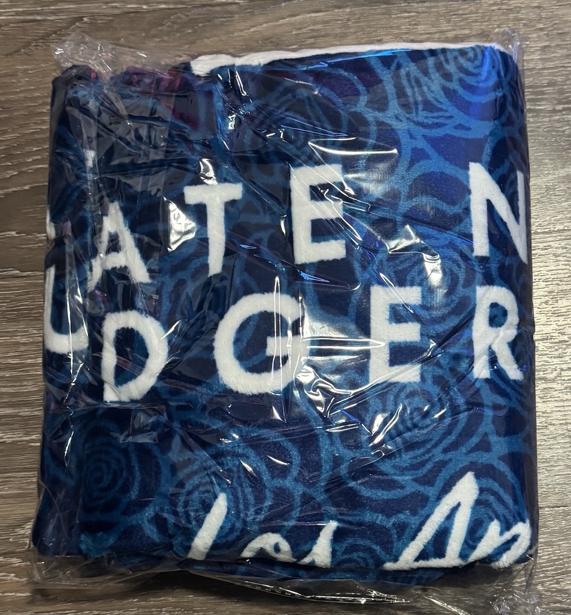 2026 LOS ANGELES DODGERS DATE NIGHT Blanket SGA. | eBay