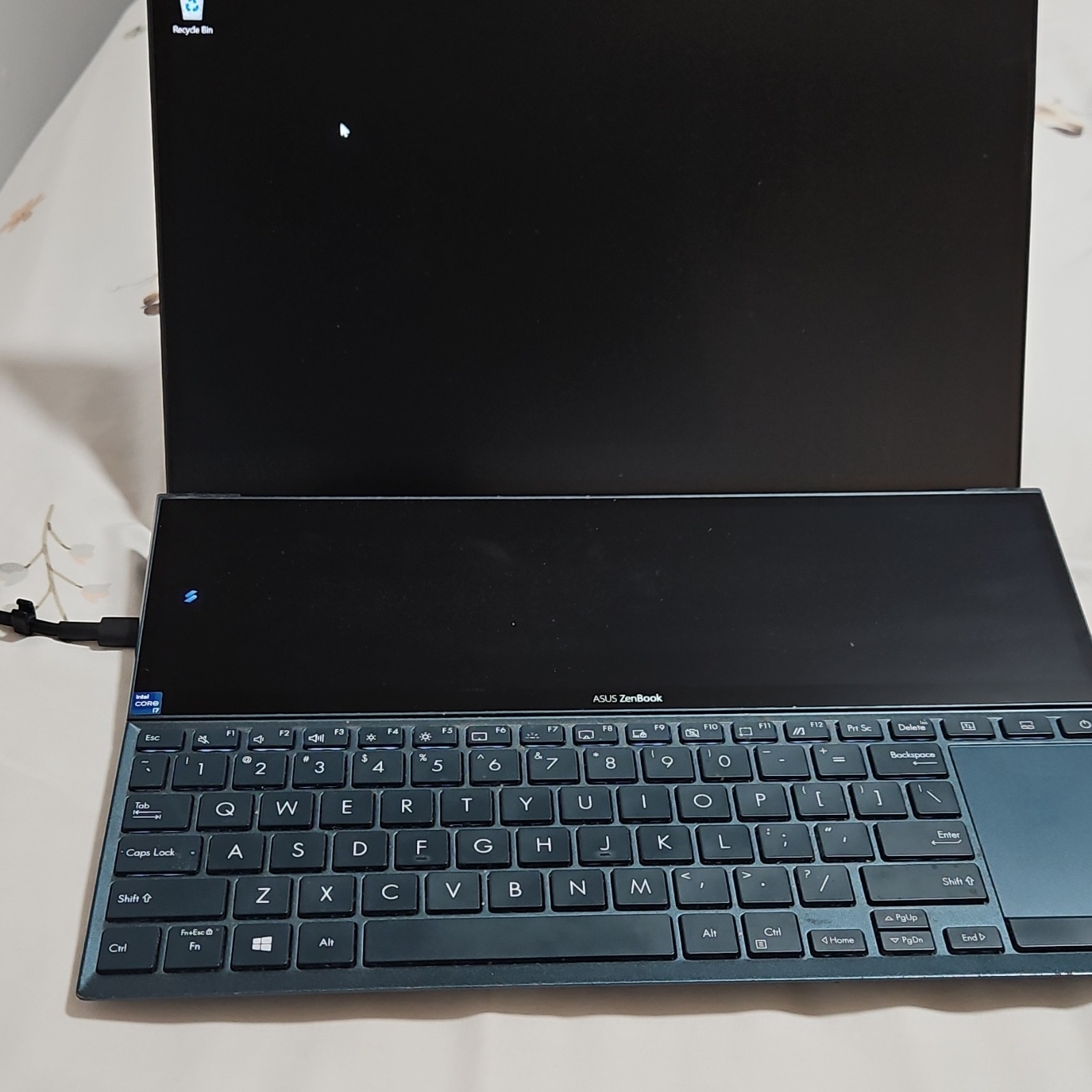 ASUS ZenBook UX482EGR, 14-Inch Laptop, with Intel Core i7