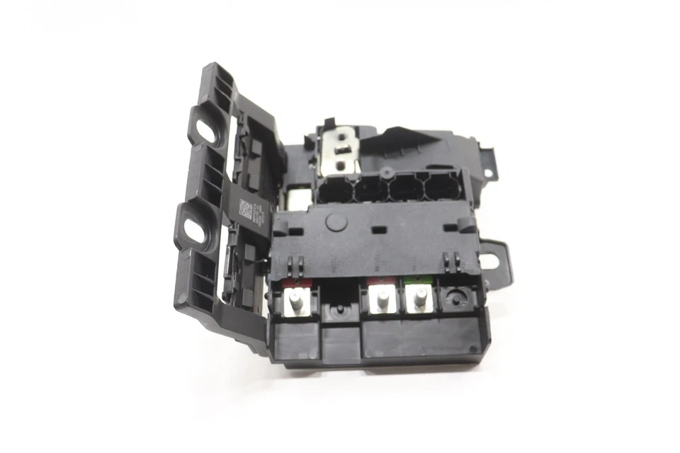 2018 - 2021 BMW X3 G01 REAR TRUNK POWER DISTRIBUTOR JUNCTION POINT OEM 6841701 - Image 2 of 4