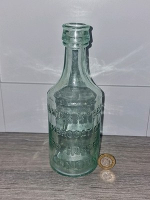 ULTRA SELTENE ''VANNER & PREST'' VINTAGE FLASCHE. EMBROCATION FOR HORSES   LONDON. 